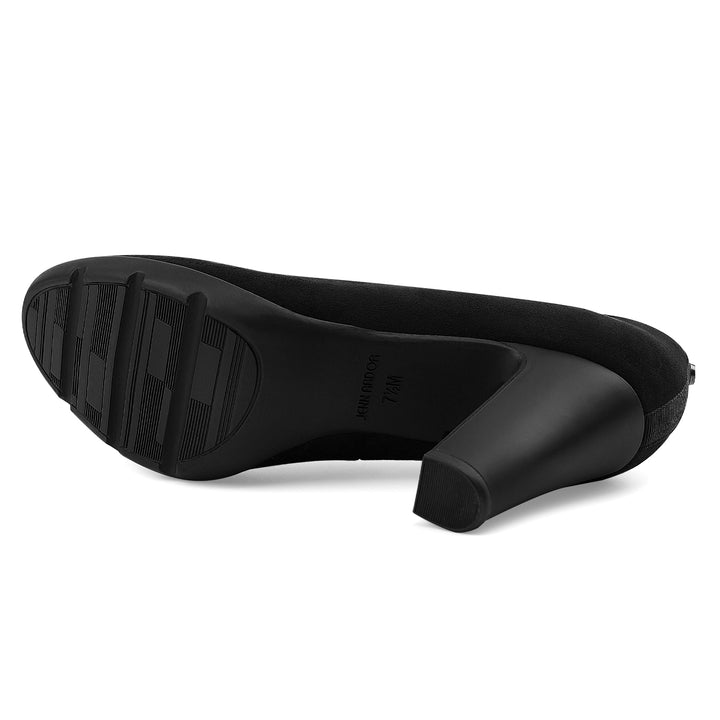 Black shoe sole on a white background#color_black2