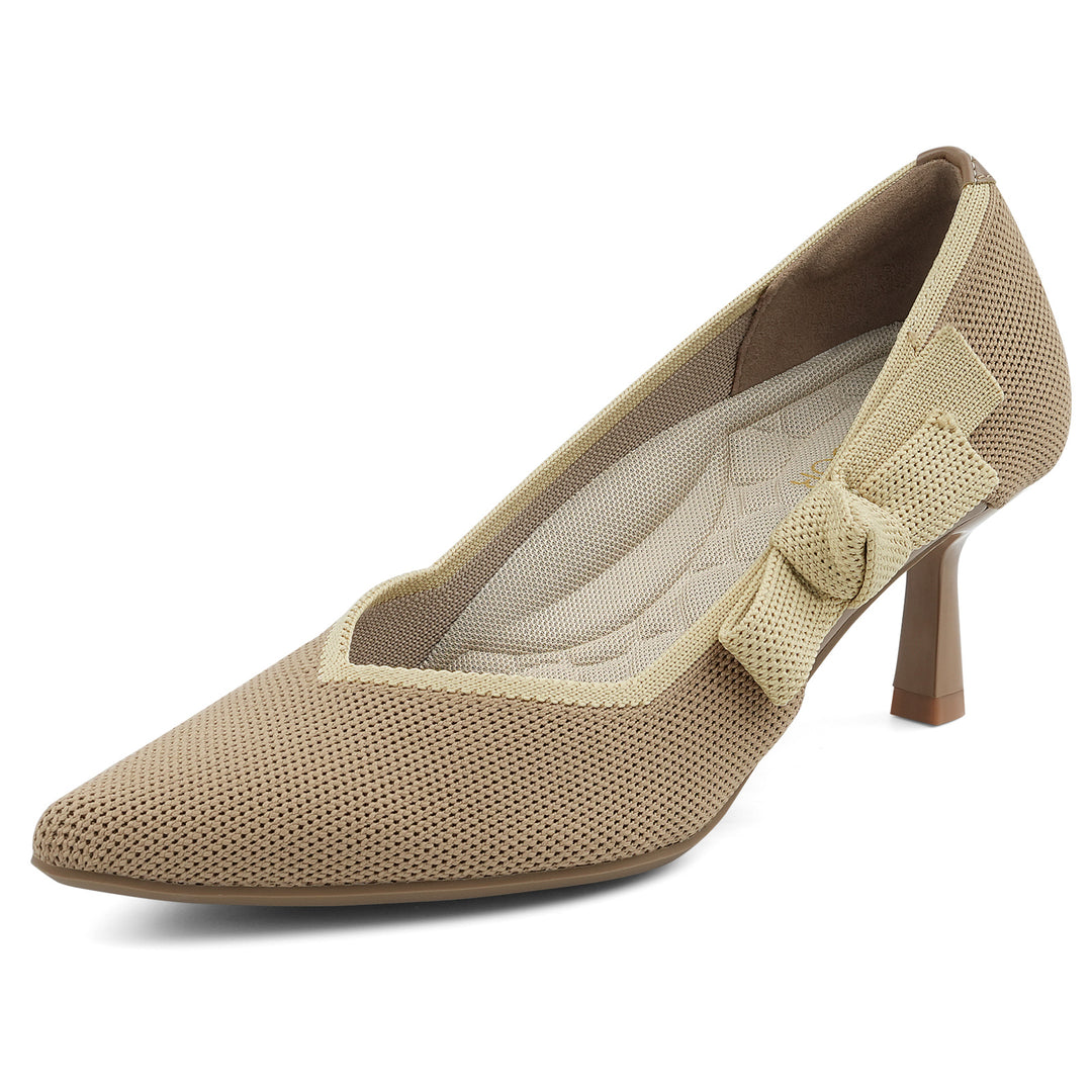 Beige high-heeled shoe with a bow on a white background#color_nude