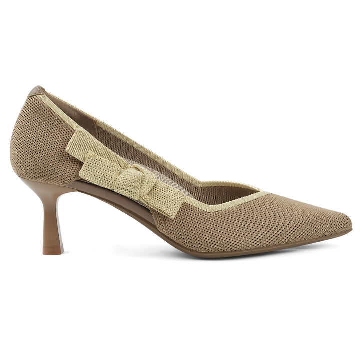 Beige high-heeled shoe with a bow on a white background#color_nude