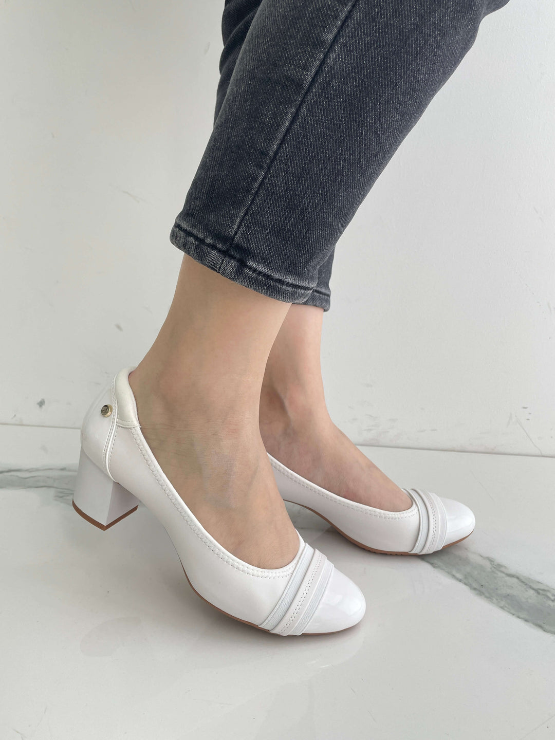 JENN ARDOR Women Round Toe Low Heels Chunky Pumps#color_white