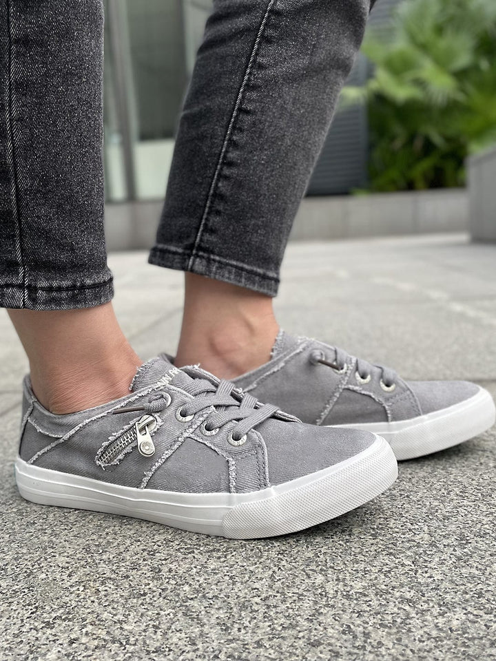 Women Casual Low-Top Sneakers#color_light-grey